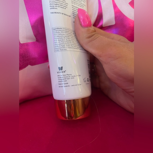 Vivier vitamin C scrub with hyaluronic acid and biodegradable beads exfoliant - Picture 2 of 4